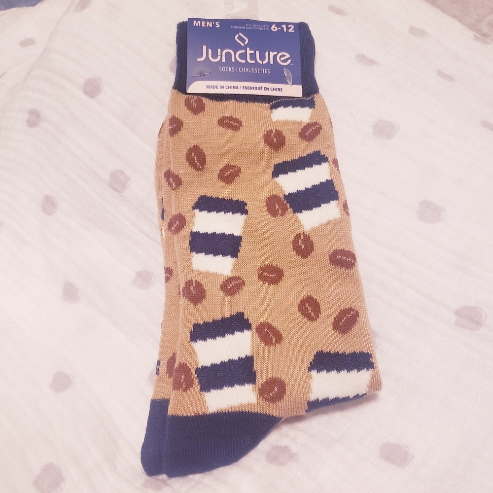 ☕ Men's Coffee Bean and Coffee Cup Socks. NWT.